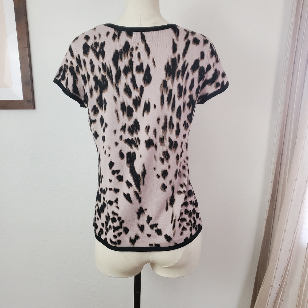 Calvin Klein Short Sleeve Animal Print Sweater - Picture 3 of 4